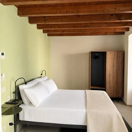 فندق مبيت وإفطار Casa Olivia غاردوني ريفييرا