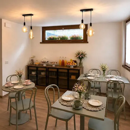 فندق مبيت وإفطار Casa Olivia *